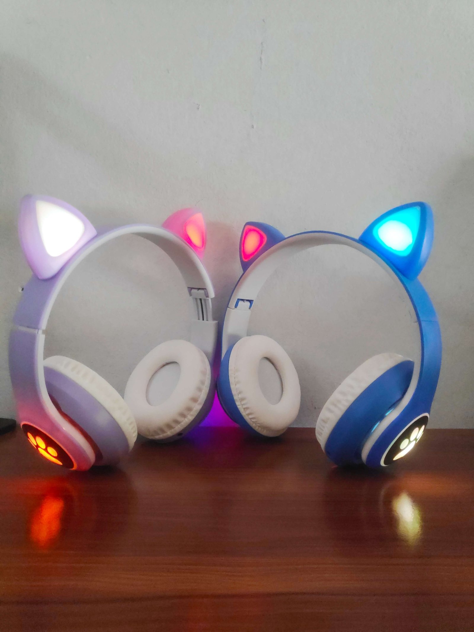 led-cat-ear-wireless-bluetooth-headphone-img-03